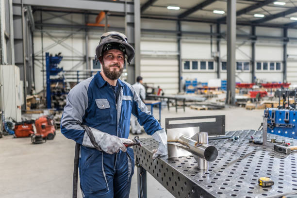 Burr Ridge, IL Welder & Metal Fabrication Company